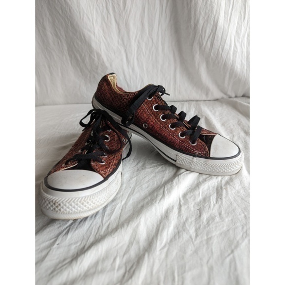 Converse - Red Knitted Pump